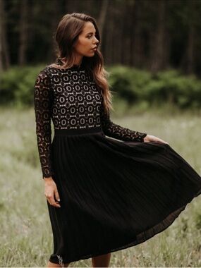 Like New Ivy City Co. Arabella Modest Lace Black Pleated Midi Dress- Medium